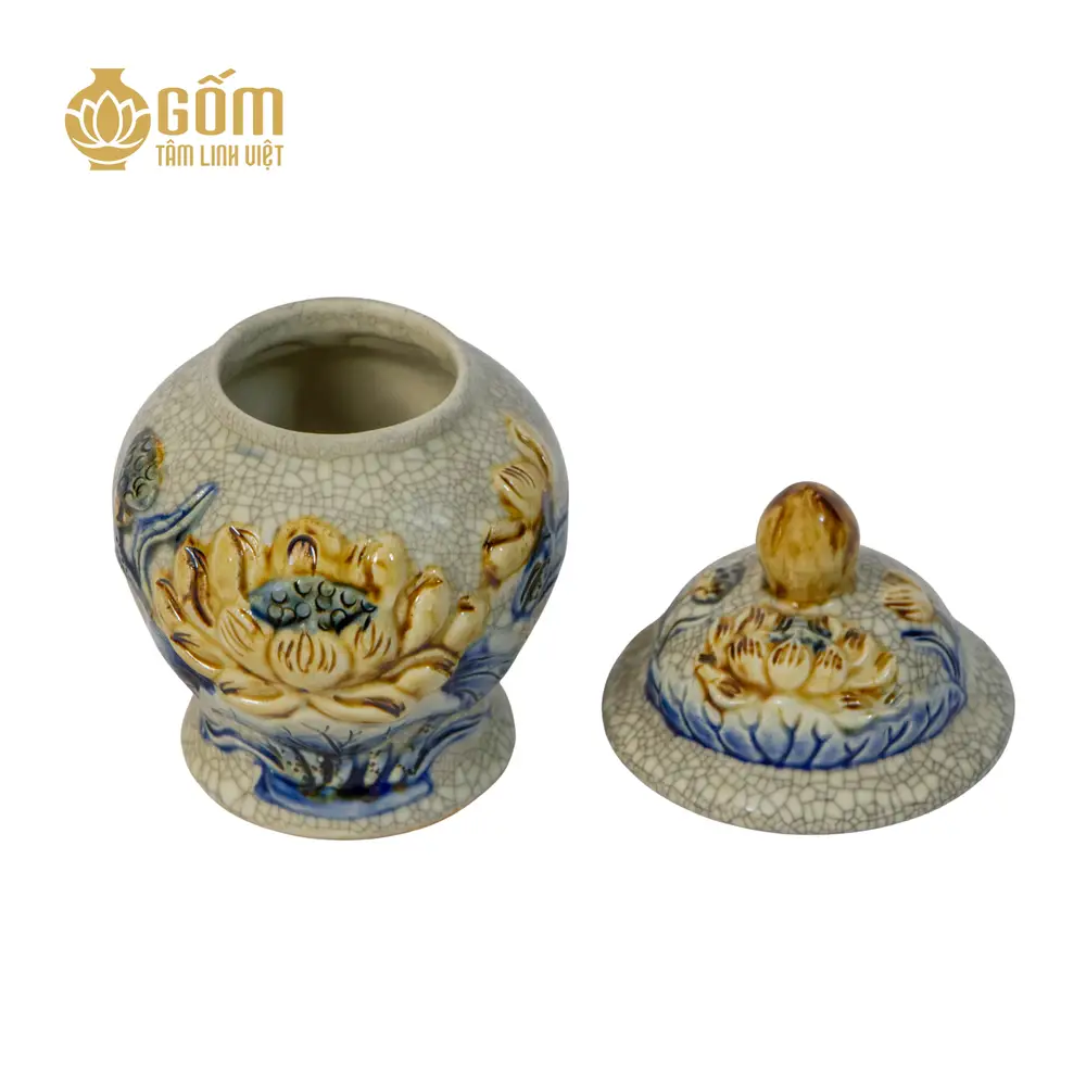 Hình ảnh Chóe thờ men rạn Bát Tràng họa tiết hoa sen